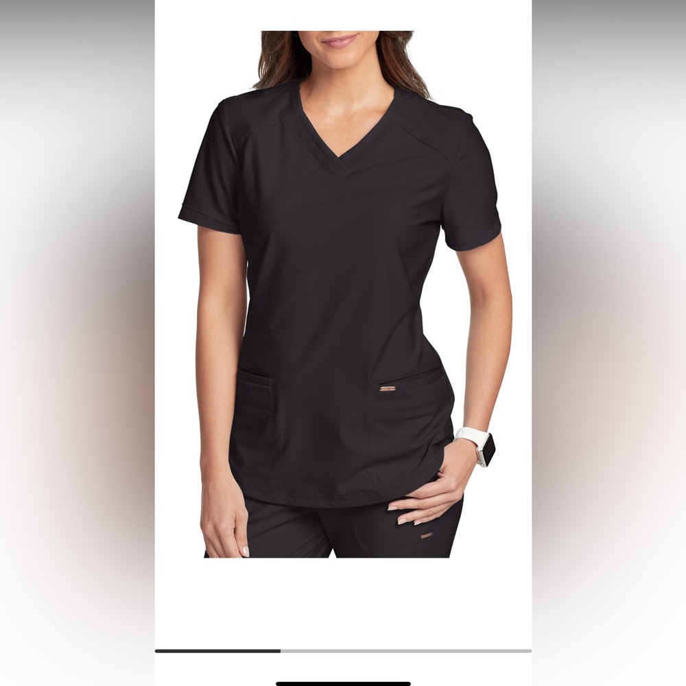 Cherokee form scrub top